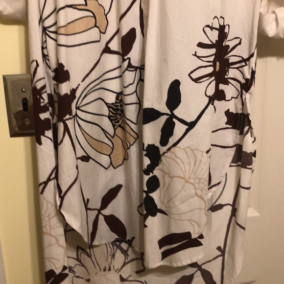 Anthropologie Maeve White Button-down Tunic w/Flower Detail on Front & Back NWT! - Picture 8 of 11